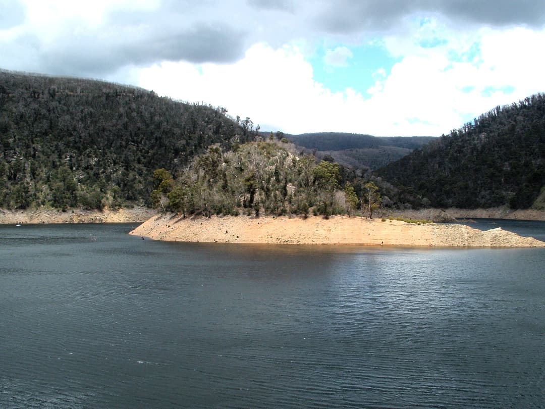 Tumut Pond Dam, south of Cabramurra, Snowy Mountains NSW.